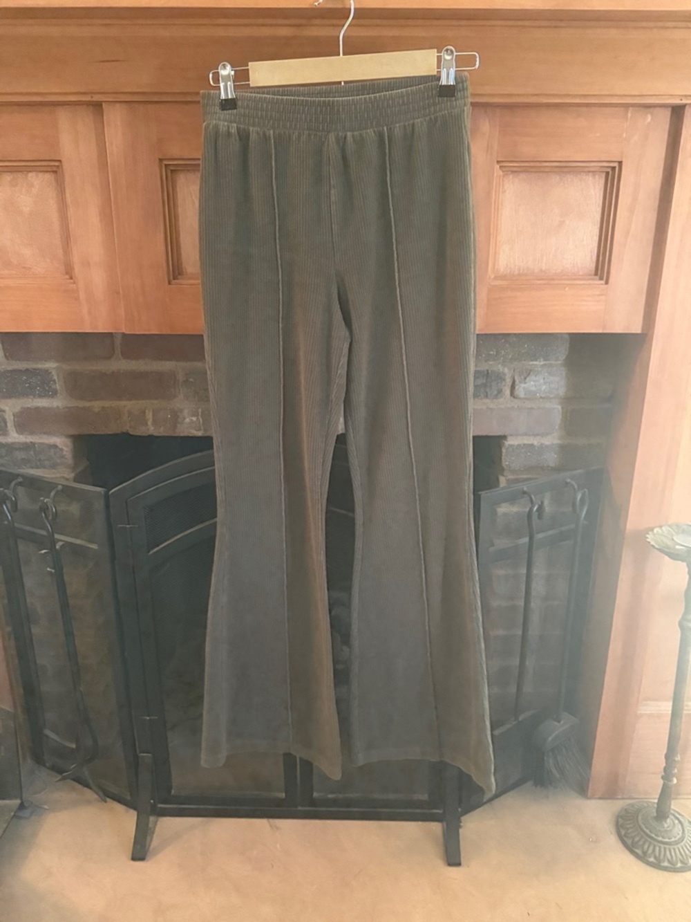 Aerie Olive Green Ribbed Velour High Rise Pull On Flare Pants Groove-On S Long